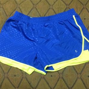 Danskin Running workout shorts L/G (12-14)